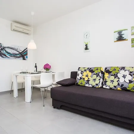 Iva Apartment