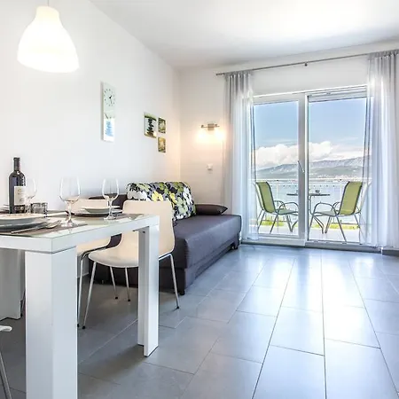 Iva Apartment Šilo